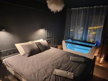 SPAre-Time - Exclusive and Unique Apartment! 18+, Oradea (fotografie 2)