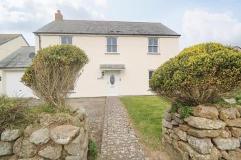 15 Tower Meadows, Penzance (photo 2)