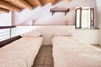 Tavola tonda apartament, Palermo (fotografie 4)