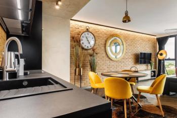 SkyView Suite - Niepowtarzalny widok i basen, Lublin (fotografie 5)