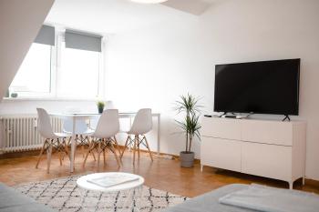 - NEU - Sweet Home, Parkplatz, Netflix, Bad Salzuflen (photo 2)