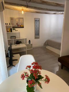 Cosy studio at the Cathedral with WiFi, Valencie (fotografie 4)