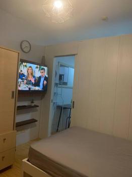 Minimalist 1 Bedroom in Alabang near Molito and ATC with WiFi & Netflix m, Manila (photo 5)