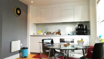 Bright & spacious Double Bedroom with EnSuite and Concierge! Paid parking available, Londýn (fotografie 2)