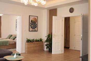 BEAUTIFUL AND STYLISH 2 BEDROOM APARTMENT in the City Center and in the Pedestrian Zone, Bratislava (Foto 2)