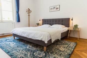 Top location CITY CENTRE CONDO in historic building with free garage PARKING, Lublaň (fotografie 4)