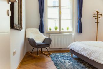 Top location CITY CENTRE CONDO in historic building with free garage PARKING, Lublaň (fotografie 5)