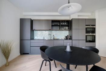 Nice 1 bedroom with balcony Avenue Louise, Brusel (fotografie 3)