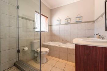 Sedgefield - Quick WALK to Beach. REDUCED Winter Rates - Sleeps 6 Guests, Sedgefield (photo 4)