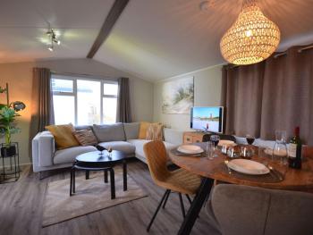 Chalet by Wadden Sea with Sunny Garden, Hippolytushoef (fotografie 2)