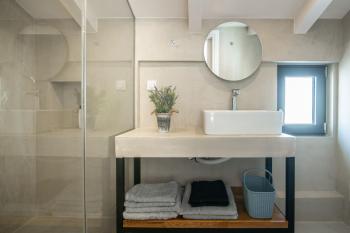 Stylish & elegant loft suite in the city center, Zakynthos Town (photo 5)