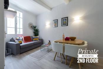 PRIVATE BUILDING, 4 APTS, UNIQUE AT NICE- OLD TOWN, Nice (photo 2)