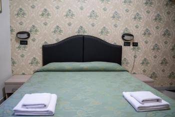 Hotel Ferrarese, Рим (фото 3)