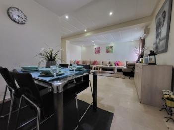 Spacious 2BR Apt, Balcony, AC & Private Garage, Casablanca Centre, Casablanca (photo 4)