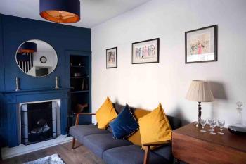 Cosy cottage close to the countryside, 10 minutes from Bath city centre, Бат (фото 5)