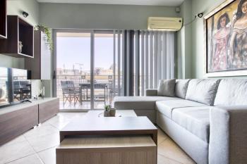 Sunny & cosy apt with balcony in Peristeri!, Ateny (zdjęcie 3)