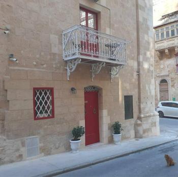 Cozy Corner House in Valletta - Authentic!, Valletta (zdjęcie 3)