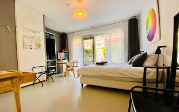 Private studio, patio garden and free car parking, Amsterdam (zdjęcie 2)