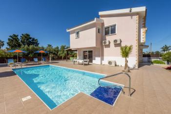 Villa Coral Athina by Villa Plus, Peja (zdjęcie 3)