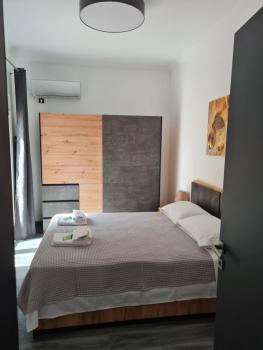 Jenny's Dream Home -Acropolis Lux 2 Bedroom Apt, with Hot Tub, free Netflix, fast Wifi, Atenas (foto 5)