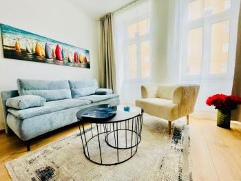 Colorful & Quiet Apartment in Beautiful Viennese Building, Vídeň (fotografie 2)