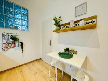Colorful & Quiet Apartment in Beautiful Viennese Building, Vídeň (fotografie 3)