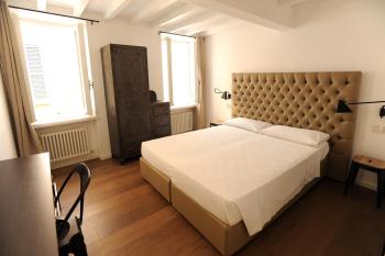 Opera 11 r&b, Parma (fotografie 4)