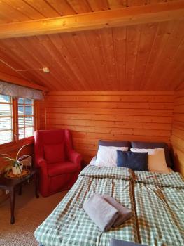 Timber cottages with jacuzzi and sauna near lake Vänern, Karlstad (foto 4)