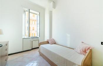 2 Bedroom Lovely Apartment In Genova, Janov (fotografie 5)