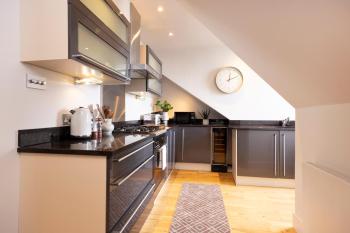 JOIVY Luxury Flat near Edinburgh Castle, Edinburgh (photo 3)