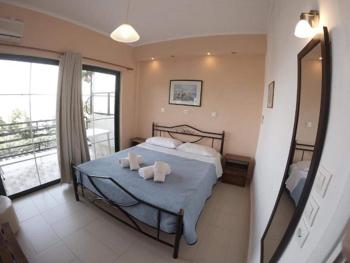 Pleasing apartment in Mpenitses with terrace, Benitses (foto 3)