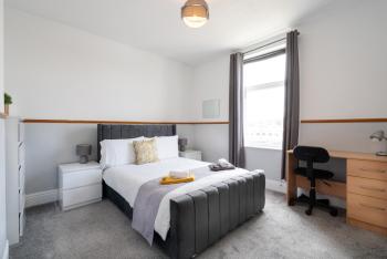 Spacious 4BR, Parking, Near Centre, Accommodates 7, Sheffield (foto 2)
