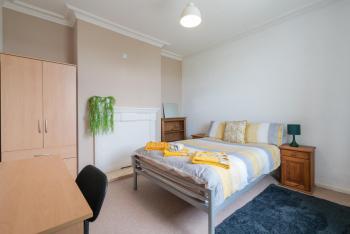 Spacious 4BR, Parking, Near Centre, Accommodates 7, Sheffield (foto 4)