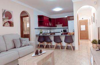 Apto ACHE, acogedor apartamento de 66 m con terraza, aire acondicionado y parking privado gratuito, Los Abrigos (foto 3)