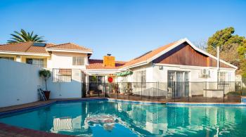 17 on 13th, Edenvale (photo 3)