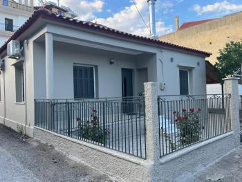 Όμορφη μονοκατοικία με 2 υπνοδωμάτια και τζάκι, Nafpaktos (fotografie 2)