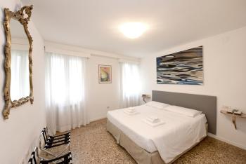True Venice 2 Bedrooms in the Heart of Castello, Benátky (fotografie 4)