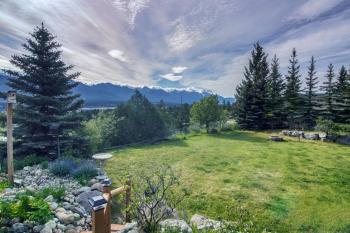 Pine Ridge, Log Home with Lake View and Backyard, Invermere (photo 5)
