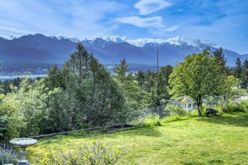 Pine Ridge, Log Home with Lake View and Backyard, Invermere (photo 2)