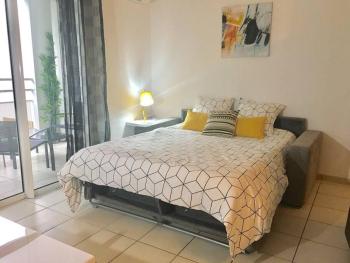 Studio moderne, centre-ville, au calme, parking privé, La Possession (foto 3)