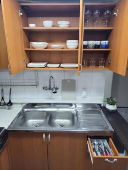 Newly renovated spacious 2 bedroom unit in HBC #1, Seoul (photo 3)
