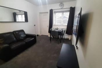 Entire Rental, Easy Reach to Etihad Stadium, Manchester (photo 4)