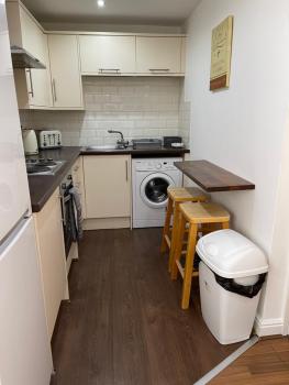 Modern, Quiet, Sleeps 8, Parking, Anfield, Beatles, Docks, Liverpool, Liverpool (photo 4)