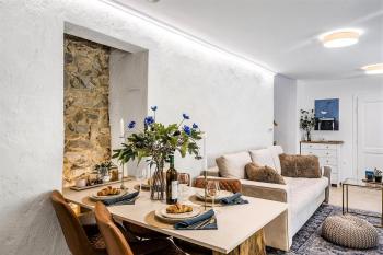 NEW Design & High Standard Apt from 16th Century in Old Town-FREE Parking, Bratislava (Foto 2)