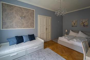 Luxury Central 150m2 Apartment on Wencelas Square with Private Garage, Praha (fotografie 2)