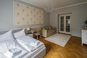 Luxury Central 150m2 Apartment on Wencelas Square with Private Garage, Praha (fotografie 5)