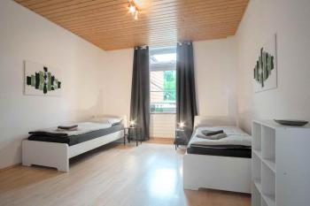 Modern & Spacious Apartment in Lüdenscheid, Люденшайд (фото 2)