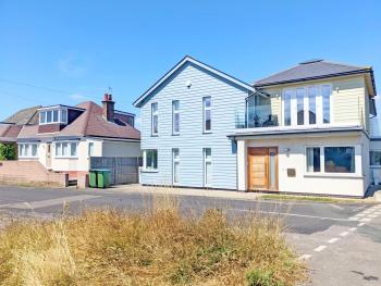 Innisfree, Middleton on Sea, Middleton-on-Sea (photo 2)