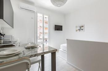 GuestHost - Bright Apt 600mt from Viale Zara!, Mailand (Foto 4)