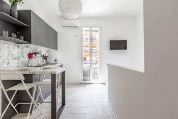 GuestHost - Bright Apt 600mt from Viale Zara!, Mailand (Foto 3)